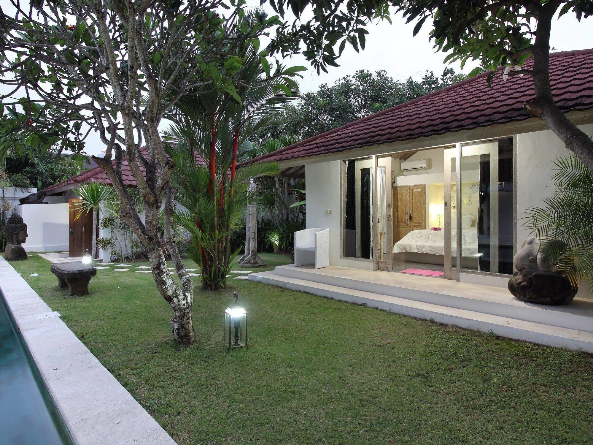 Villa Putih Seminyak Eksteriør bilde